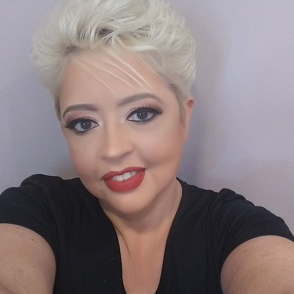 Meet your Posher, Carmen - Picture 1 of 1